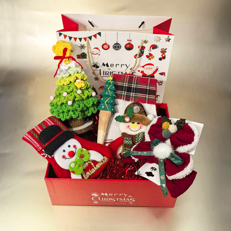 Christmas gift box, Christmas tree, handmade woven flower decorations, Christmas snowman socks that can be hung up to decorate children's Christmas headdresses, holiday decorations, Christmas tree shapes, wood carving pens, gifts for friends, relativ