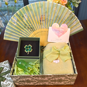 Elegance Accents Box Sending Elegant accessory gifts, thanking friends for gifts,Funny Birthday Gift For girl,Sister Gifts, Gift For Friend Gift Box For Her,Sending A Hug, Thank You Gift, Care Package