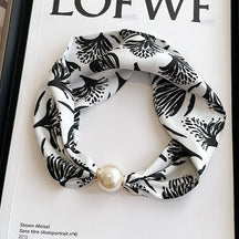 Magnetic button pearl necklace small strip scarves for women's mothers to protect their necks and neck lazy people to match with shirts, thin scarves, clothing, versatile accessories, small gifts for themselves, relatives, friends, sisters, warm and