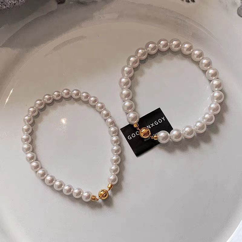 Aobai magnetic attraction large pearl bracelet women's light luxury niche exquisite bracelet high-end sense beaded jewelry new single wear simple French retro pearl bracelet, send friends to sisters, send relatives gifts, give her birthday jewelry gifts