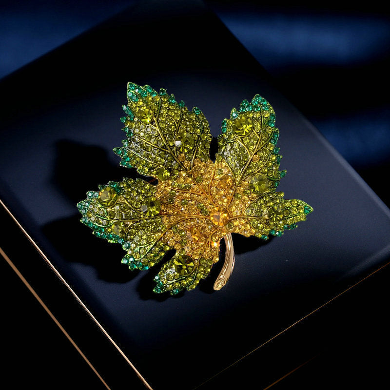 Maple Leaf Brooch New Fashion Elegant Temperament Cheongsam Coat Neckline Garment Accessories Pins Women Fixed Clothes Professional Clothes Gold Royal Blue Clothes Matching Badges Send Friends Send sisters Send Yourself Give Her Girlfriend Exquisite