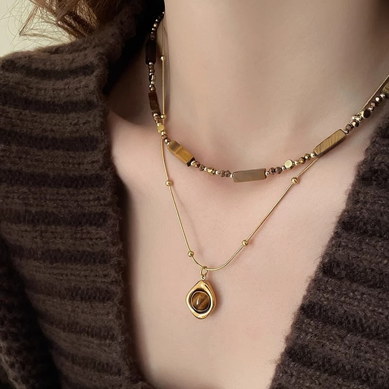 Ladies' retro temperament sweater necklace, double-layer layered autumn and winter Maillard bead tiger eye stone pendant necklace, clothing accessories, exquisite chain for friends, gifts for herself, Christmas gratitude gift box
