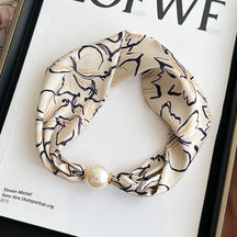 Magnetic button pearl necklace small strip scarves for women's mothers to protect their necks and neck lazy people to match with shirts, thin scarves, clothing, versatile accessories, small gifts for themselves, relatives, friends, sisters, warm and