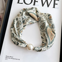 Magnetic button pearl necklace small strip scarves for women's mothers to protect their necks and neck lazy people to match with shirts, thin scarves, clothing, versatile accessories, small gifts for themselves, relatives, friends, sisters, warm and