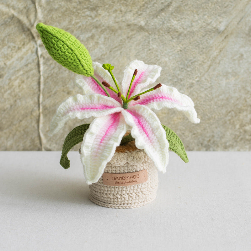 Hand knitted lily wool potted bouquet decorations crocheted potted gifts Wholesale customized a special birthday gift Thanksgiving gift box for friends, sisters, teachers, relatives, Christmas and New Year gift box