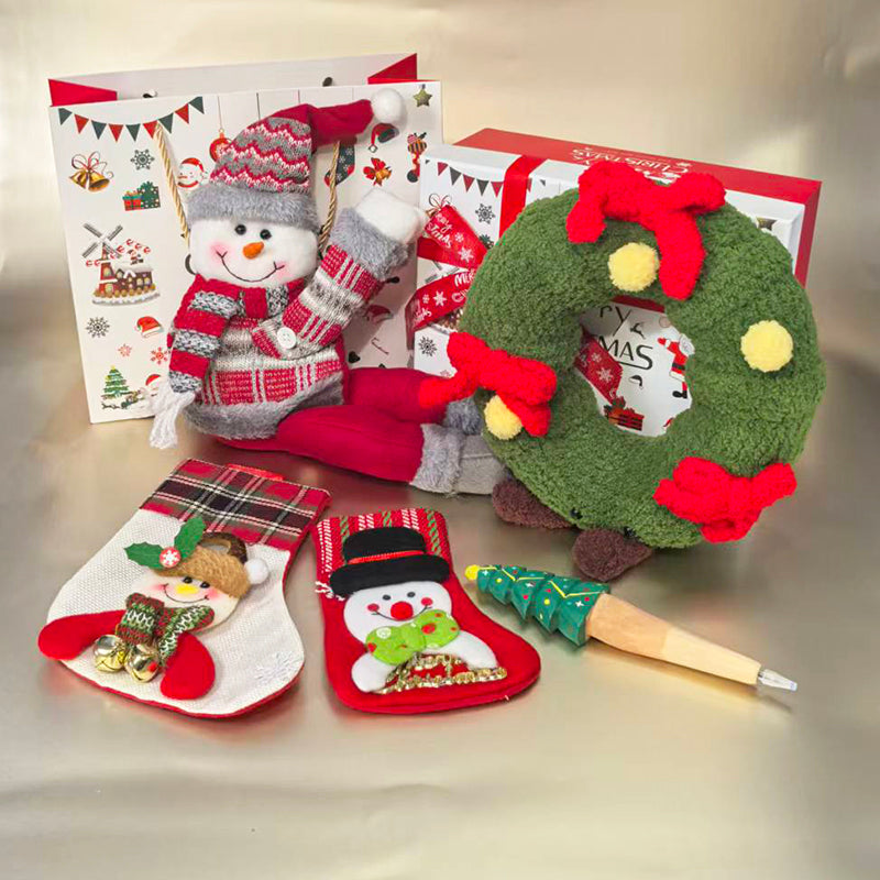 Christmas Gift Box Handmade Cartoon Wreath Decoration Wall Decorations Christmas Snowman Socks Christmas Tree Shaped Woodcarving Pen Creative Snowman Curtain Clip Gift for Friends, Relatives, Children, Employees, Comfort and Family Welfare Christmas
