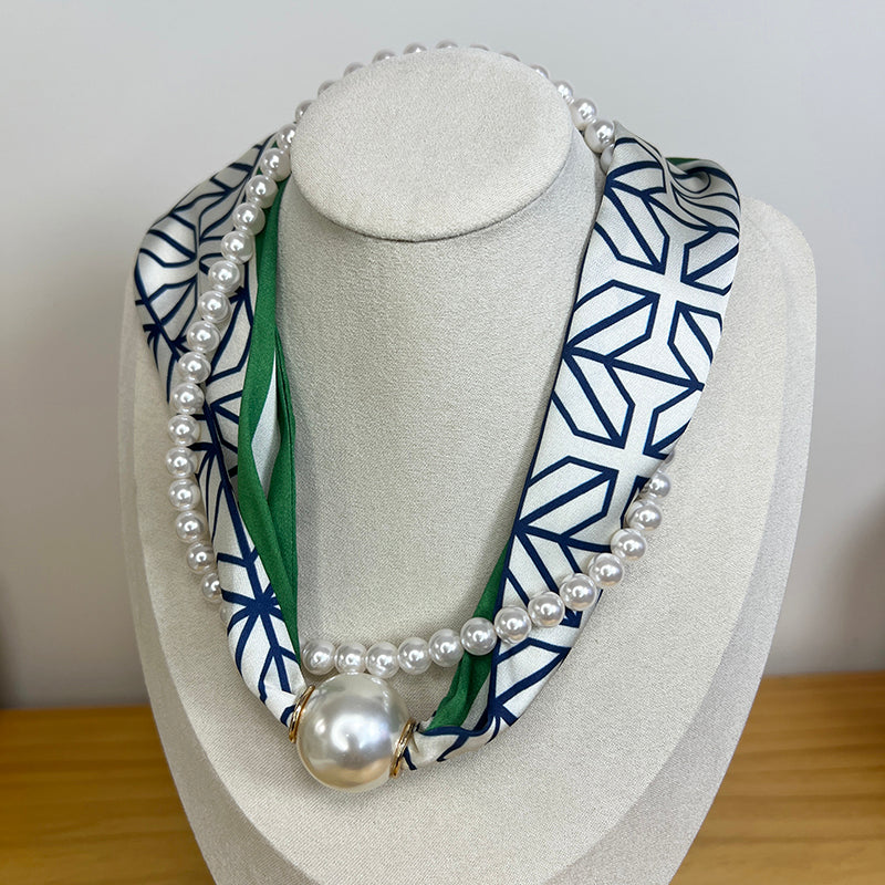 Magnetic Pearl Necklace Neckchain Overlay Accessories for Women 2025 New High grade Light luxury Small crowd Collar Chain to send friends to her sisters Birthday gifts to girls jewelry gifts for themselves