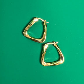 European and American metal diamond grid pattern sparkling and exaggerated large circle earrings with circles, women's light luxury high-end earrings, silver pleated earrings, women's light luxury niche unique design, high-end ear buckle earrings, 20